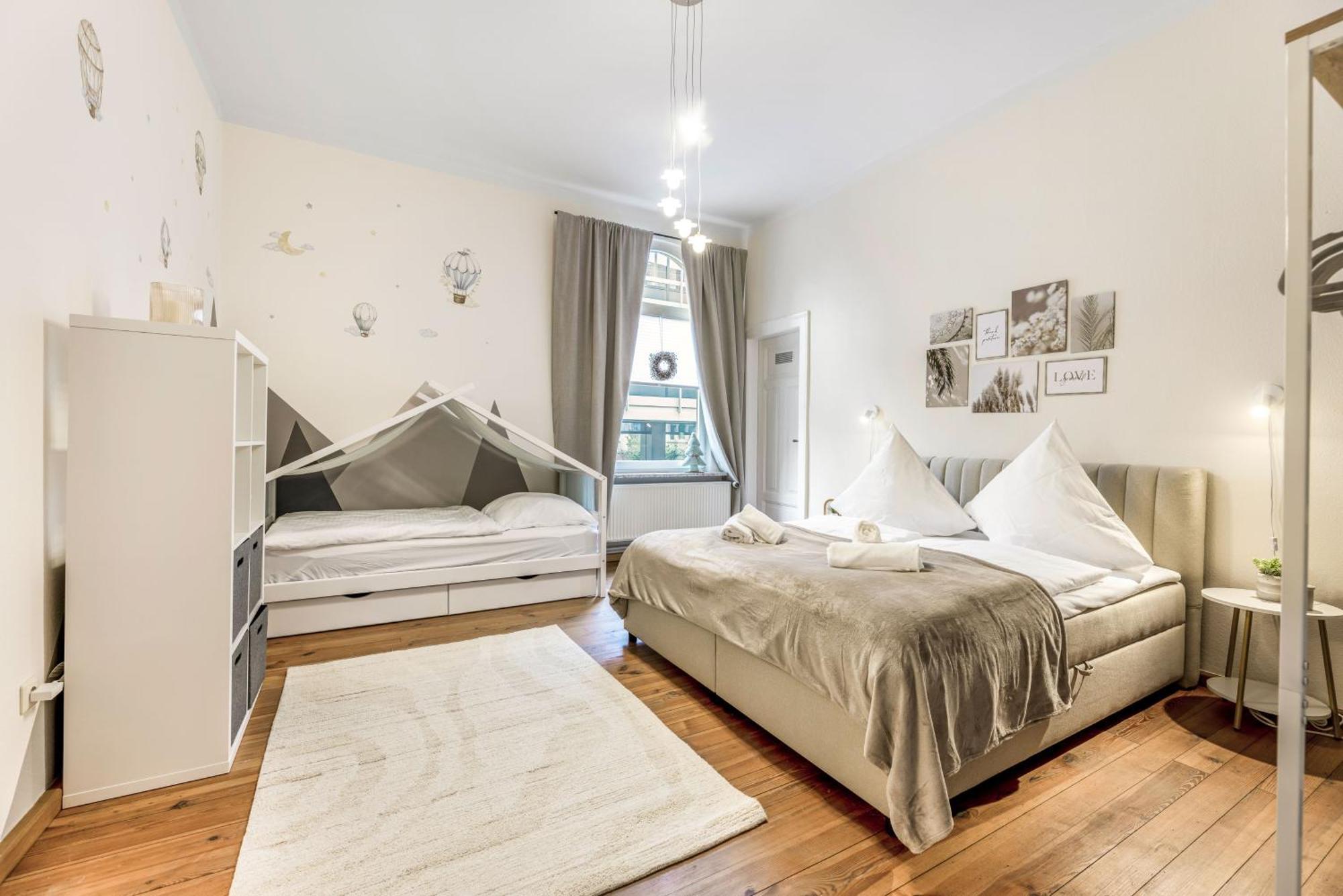 Neu! Einzigartige Stadtvilla, Super Lage, Parkplatz Coburg Esterno foto